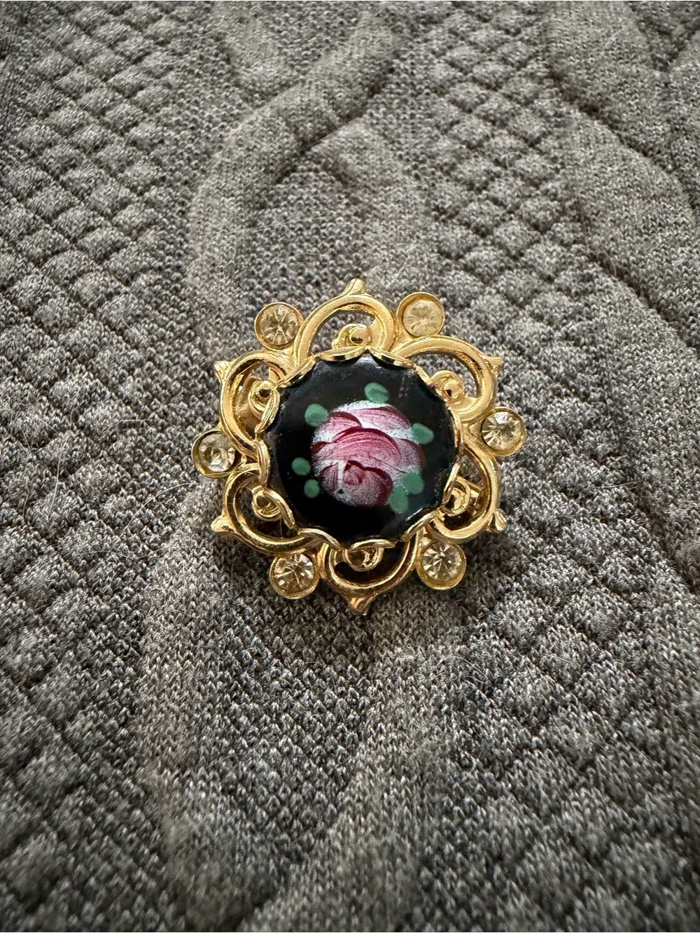 N/A elegant gold